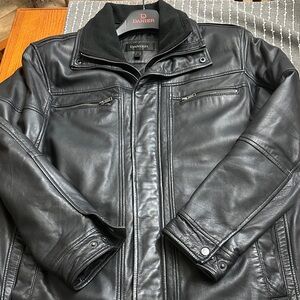Sz XL Men’s Danier Black Winter Leather Military Jacket 3 M Thinsulate Lining.
